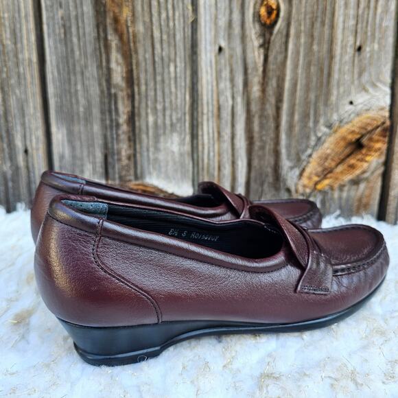 Burgundy Leather Loafer SAS Easier Size 8.5 S Tripad Comfort Red Moccasins EUC - Picture 7 of 13